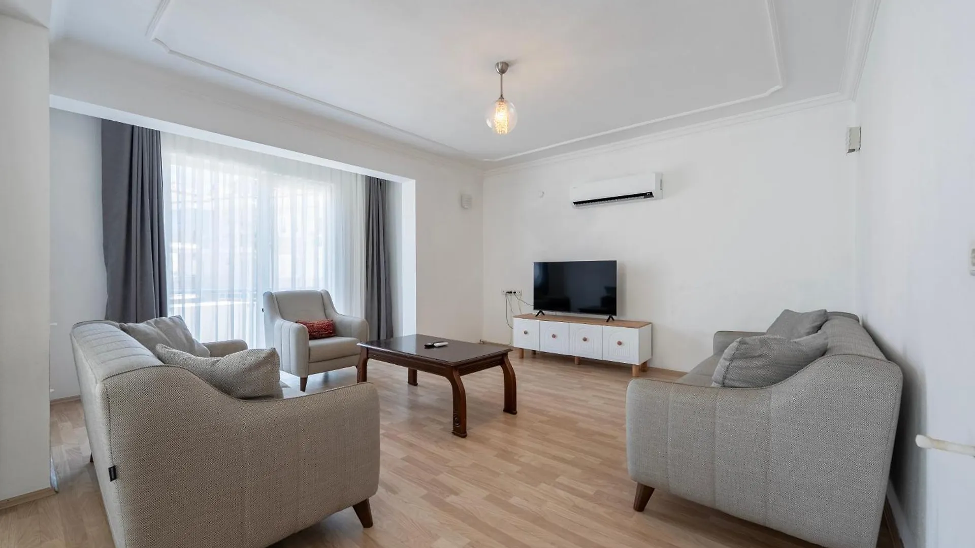 Two Bedroom Apartment In Fethiye Close To City Centre