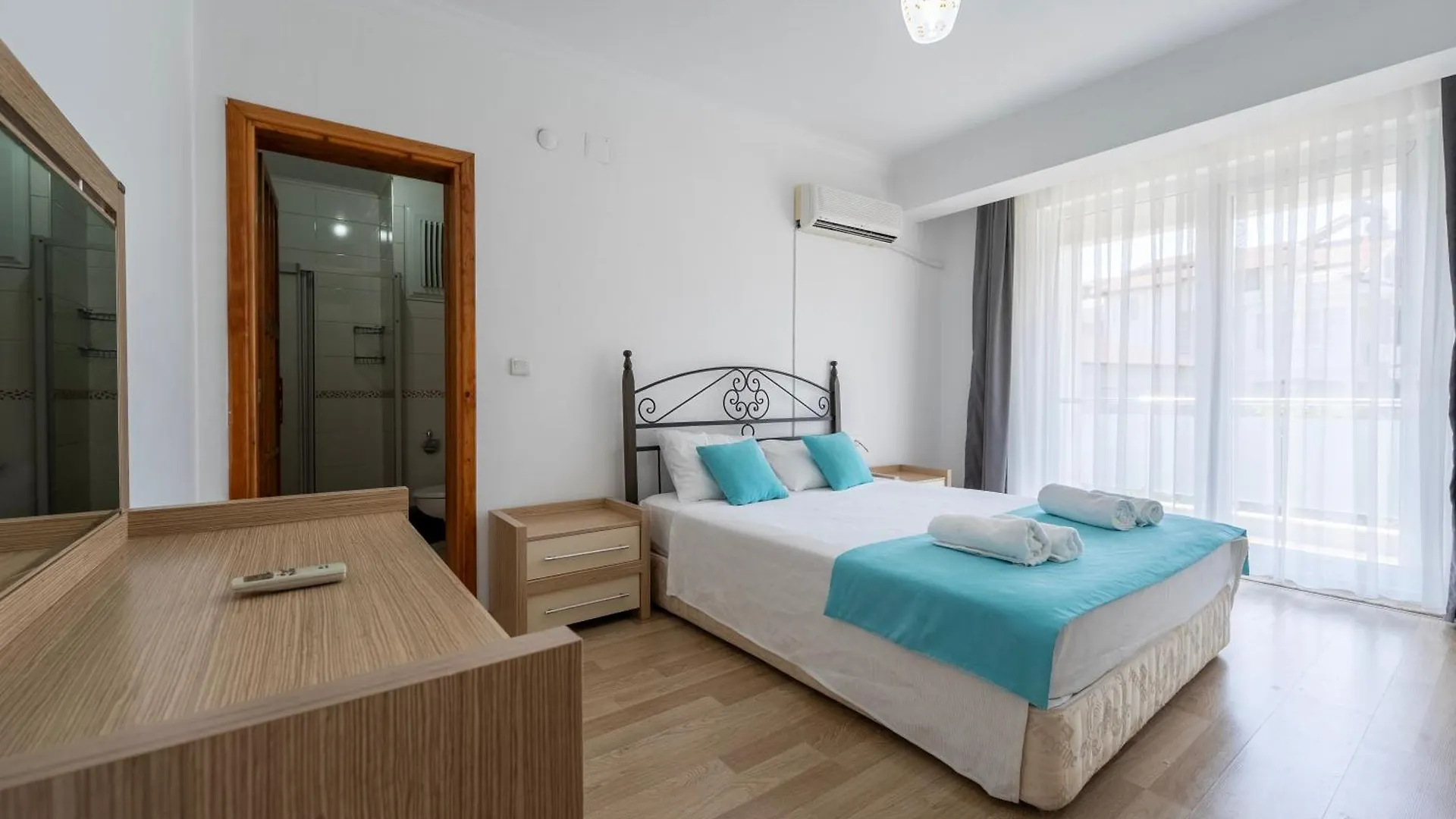 Two Bedroom Apartment In Fethiye Close To City Centre