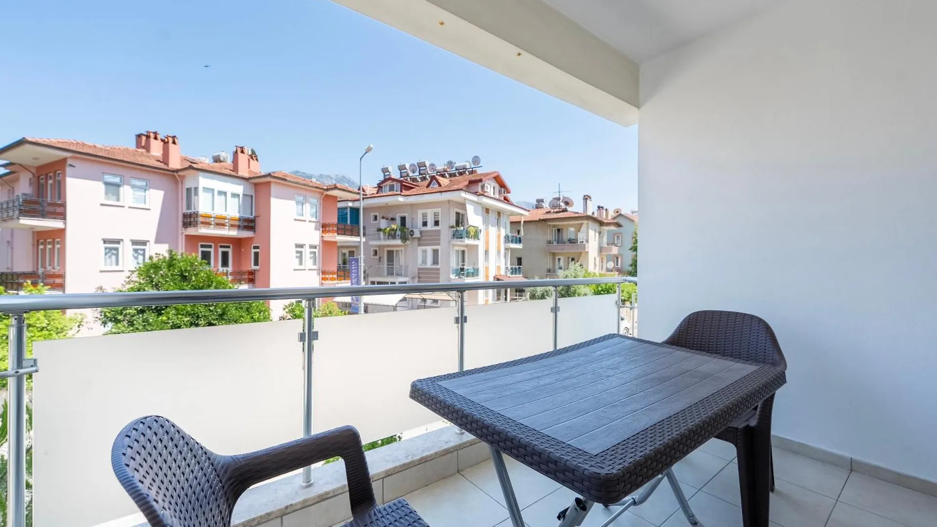 Two Bedroom Apartment In Fethiye Close To City Centre Turecko