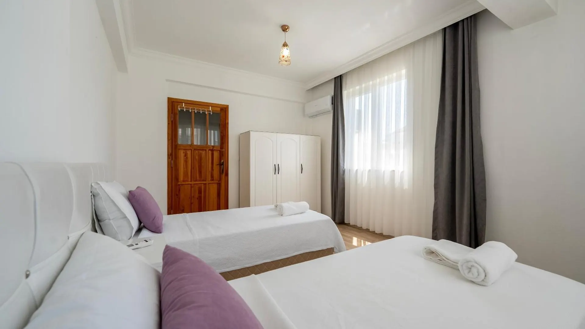 Two Bedroom Apartment In Fethiye Close To City Centre Turecko
